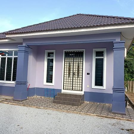 Ummi'S Homestay Kuala Besut Kampong Baru المظهر الخارجي الصورة