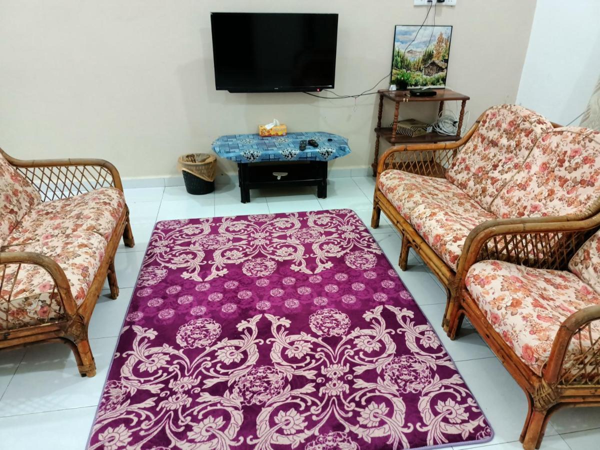 Ummi'S Homestay Kuala Besut Kampong Baru المظهر الخارجي الصورة