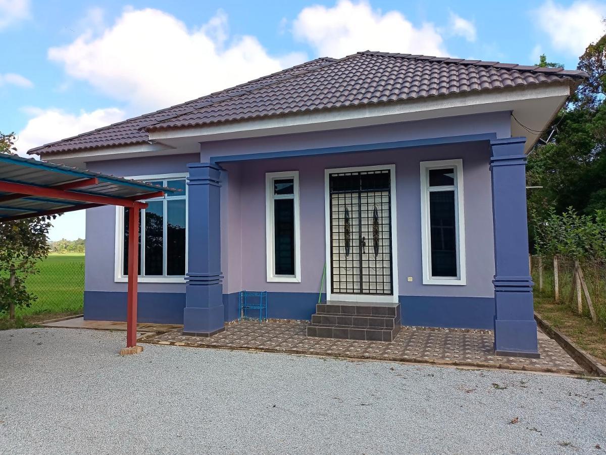 Ummi'S Homestay Kuala Besut Kampong Baru المظهر الخارجي الصورة