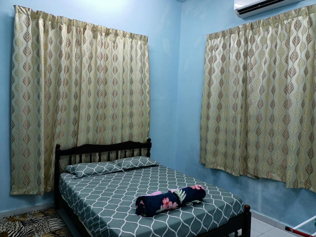 Ummi'S Homestay Kuala Besut Kampong Baru المظهر الخارجي الصورة