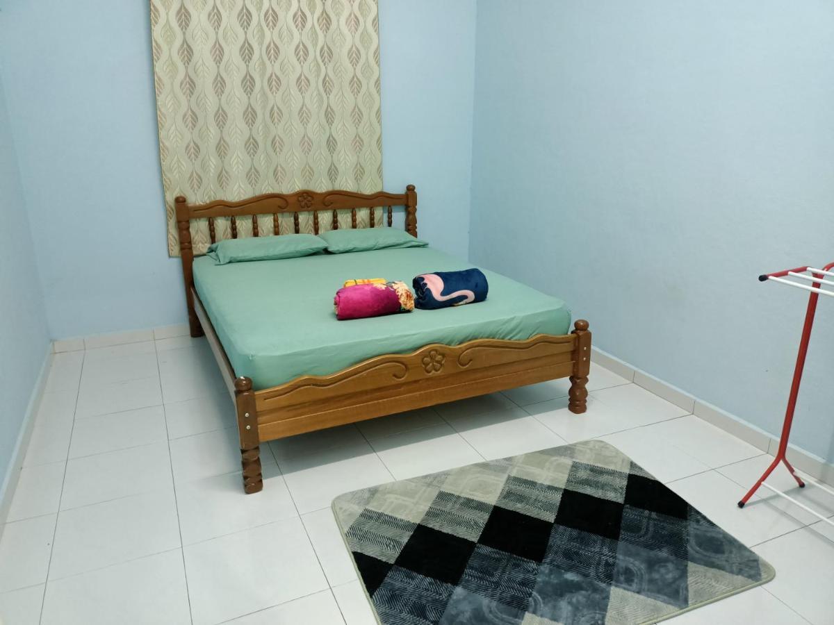 Ummi'S Homestay Kuala Besut Kampong Baru المظهر الخارجي الصورة