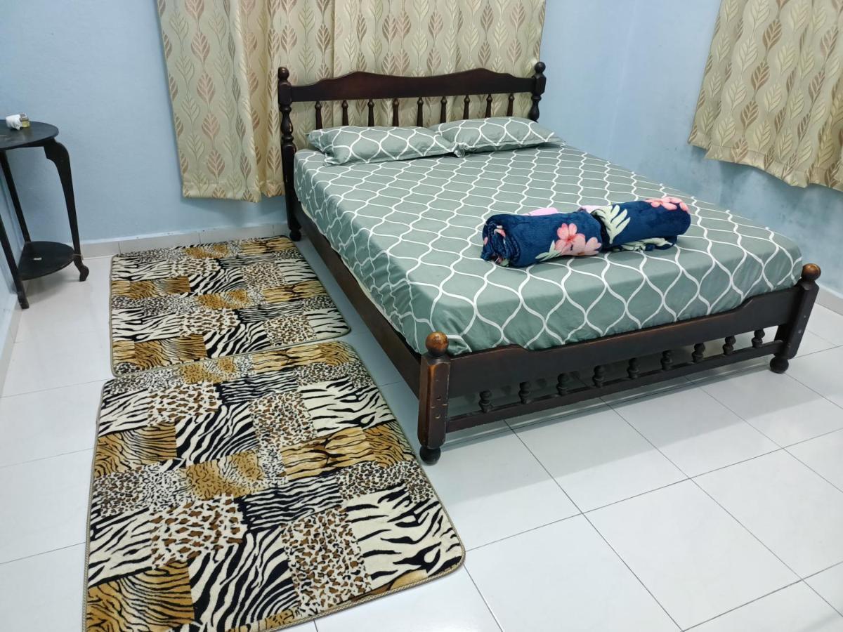 Ummi'S Homestay Kuala Besut Kampong Baru المظهر الخارجي الصورة